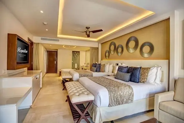 Luxury Suite Ocean View with Terrace Jacuzzi Diamond Club