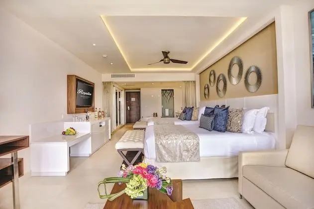 Luxury Suite Ocean View with Terrace Jacuzzi Diamond Club