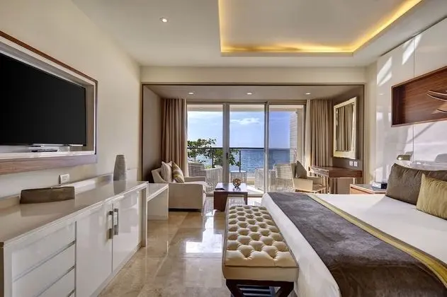 Luxury Chairman Two Bedroom Suite Ocean Front Diamond Club
