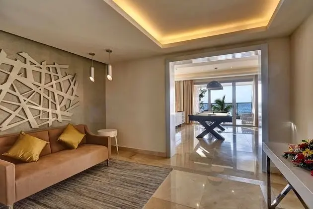 Luxury Chairman Two Bedroom Suite Ocean Front Diamond Club