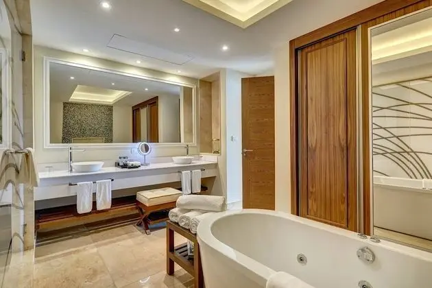 Luxury Chairman Two Bedroom Suite Ocean Front Diamond Club