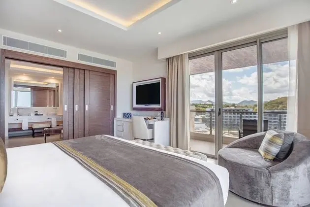 Luxury Presidential one Bedroom ocean view