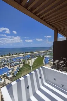 Luxury Junior Suite Ocean Front Terrace Jacuzzi