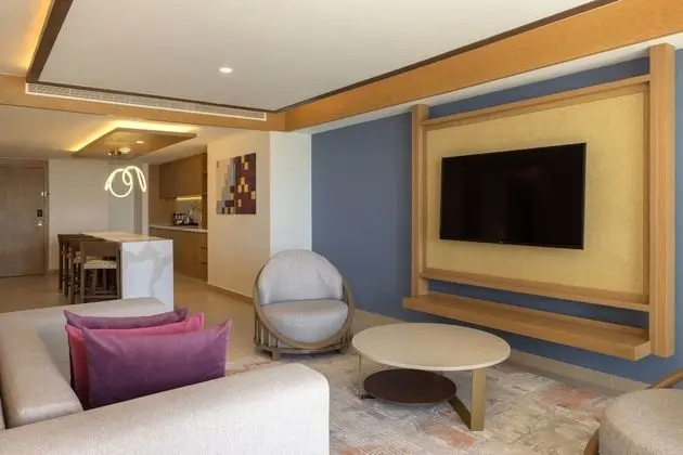 Luxury Presidential Ocean Front One Bedroom Suite Diamond Club