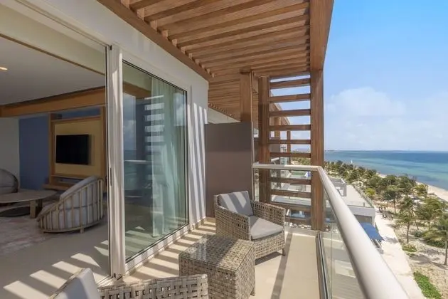 Luxury Presidential Ocean Front One Bedroom Suite Diamond Club