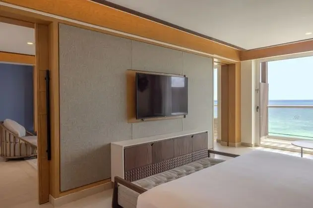 Luxury Presidential Ocean Front One Bedroom Suite Diamond Club