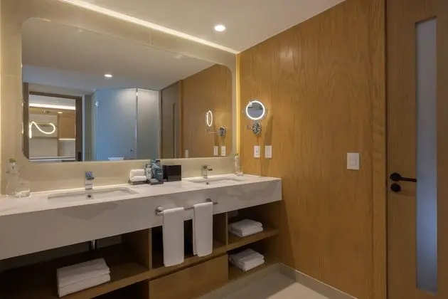 Luxury Presidential Ocean Front One Bedroom Suite Diamond Club