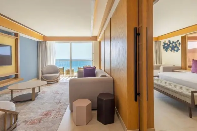 Luxury Presidential Ocean Front One Bedroom Suite Diamond Club