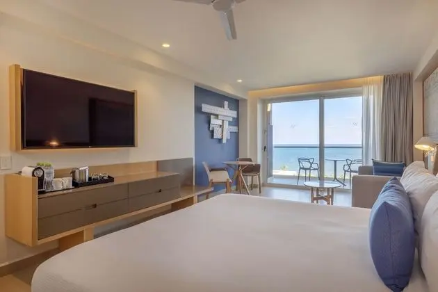 Two Bedroom Luxury Junior Suite Ocean Front Diamond Club