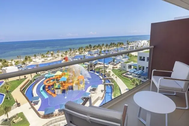 Two Bedroom Luxury Junior Suite Ocean Front Diamond Club