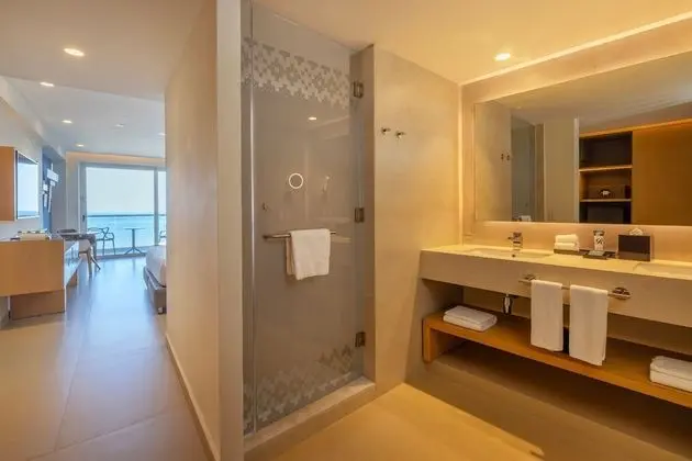 Two Bedroom Luxury Junior Suite Ocean Front Diamond Club