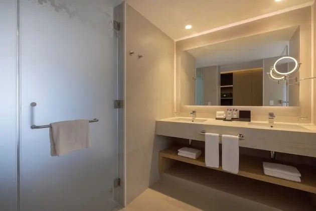 Two Bedroom Luxury Junior Suite Ocean Front Diamond Club
