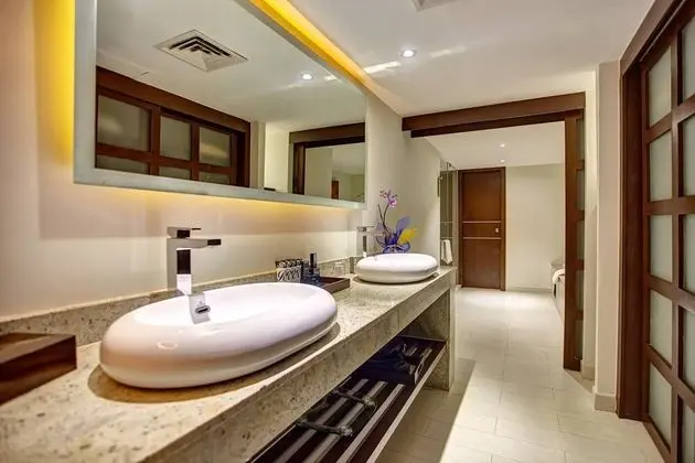 Family Jacuzzi Suite Ocean View