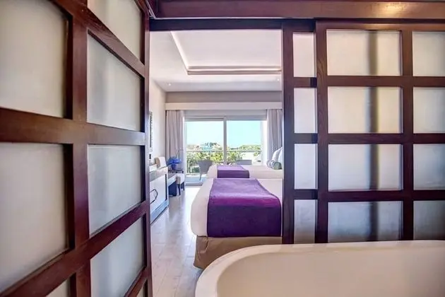 Luxury Presidential Jacuzzi Ocean View One Bedroom Suite Diamond Club