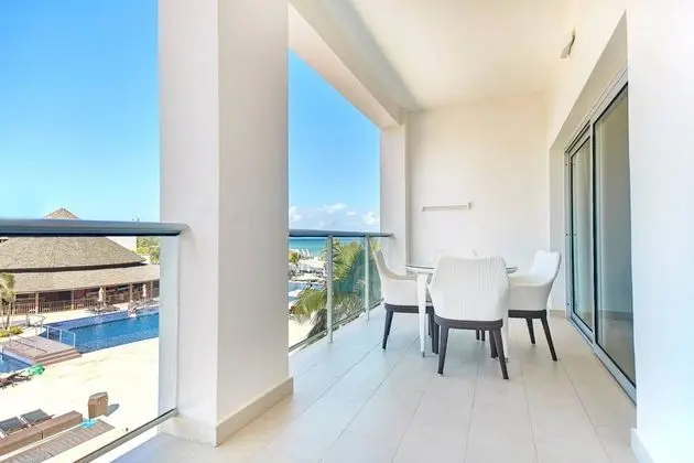 Luxury Presidential Jacuzzi Ocean View One Bedroom Suite Diamond Club