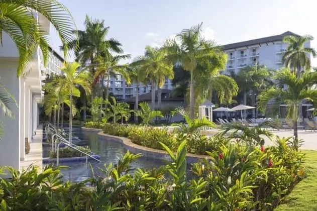Luxury Presidential Jacuzzi Swim Out Pool View One Bedroom Suite Diamond Club