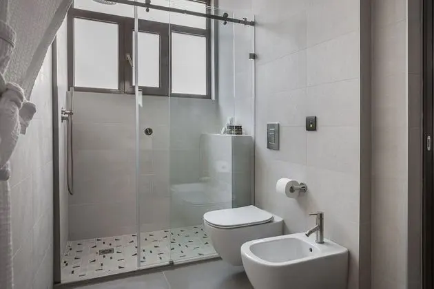 Superior Tek Büyük veya İki Ayrı Yataklı Oda