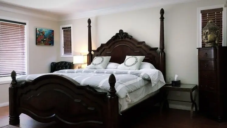 Royalty King Bed