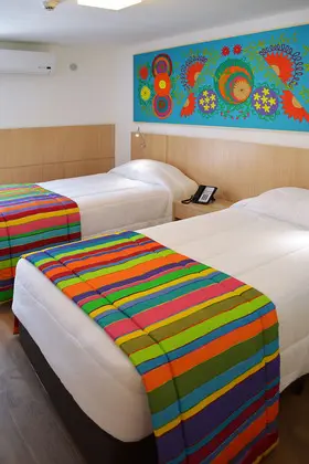 Luxury Tek Büyük Yataklı Oda