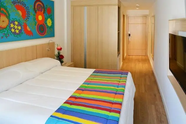 Luxury Tek Büyük Yataklı Oda