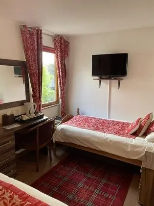 Classic Tek Büyük veya İki Ayrı Yataklı Oda, Banyolu/Duşlu