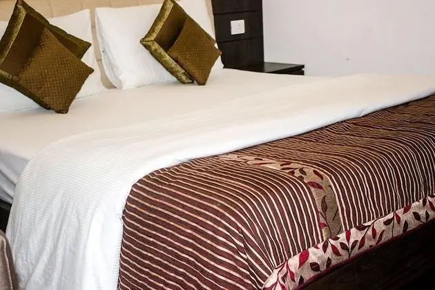 Luxury Tek Büyük Yataklı Oda