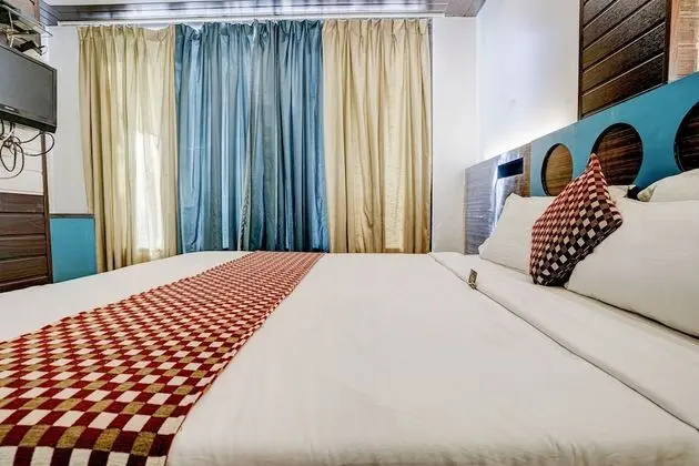 Deluxe Tek Büyük Yataklı Oda, 1 Büyük (Queen) Boy Yatak, Şehir Manzaralı
