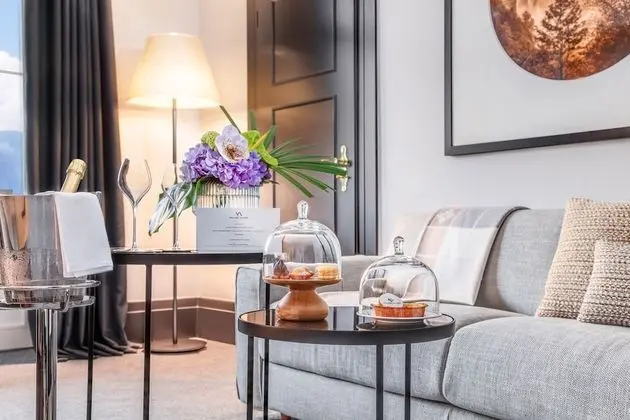 Junior Süit, Dağ Manzaralı