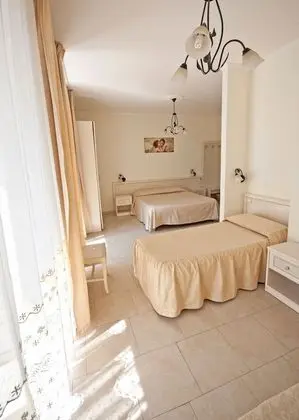 Classic Üç Kişilik Oda, Banyolu/Duşlu