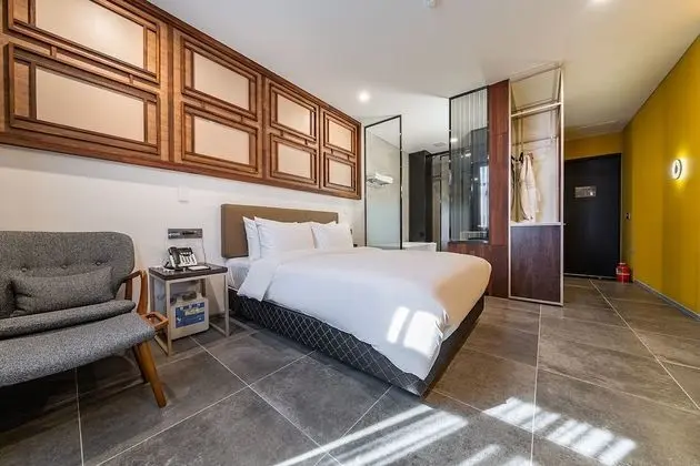 Deluxe Tek Büyük Yataklı Oda