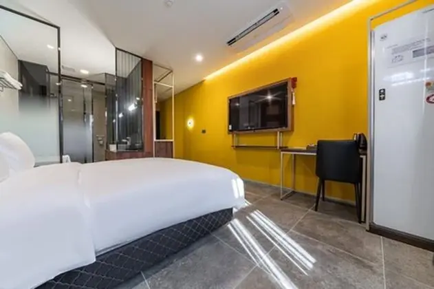 Deluxe Tek Büyük Yataklı Oda