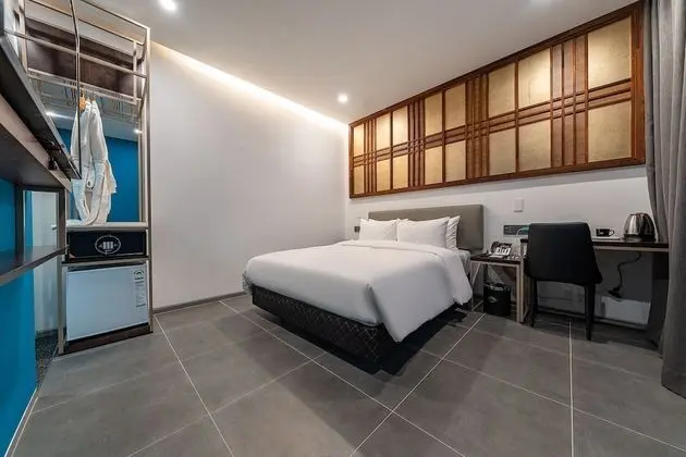 Standard Tek Büyük Yataklı Oda