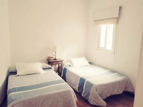 Tek Kişilik Oda, 1 Tek Kişilik Yatak, Ortak Banyo