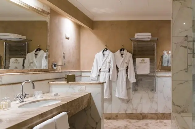 Deluxe Büyük Yataklı Tek Kişilik Oda
