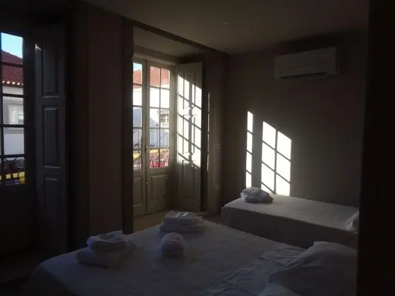 Deluxe Üç Kişilik Oda, Banyolu/Duşlu