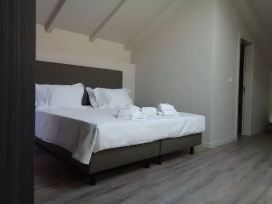 Deluxe Üç Kişilik Oda, Banyolu/Duşlu