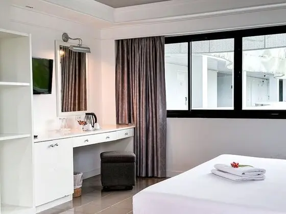 Corner Double Room Only