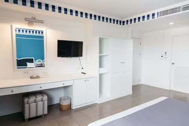 Corner Double Room Only