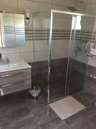 Classic Tek Büyük Yataklı Oda