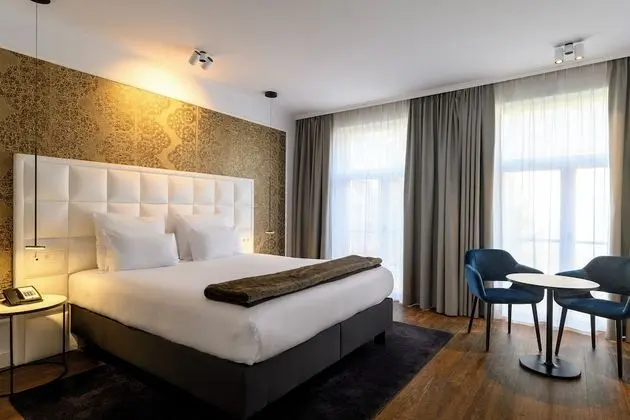 Deluxe Tek Büyük Yataklı Oda, Bahçe Manzaralı