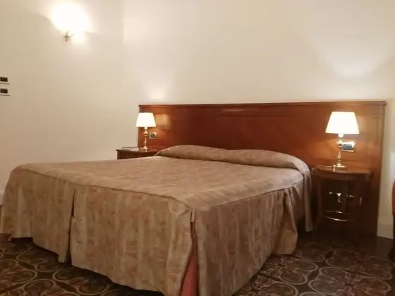 Tek Büyük Yataklı Oda