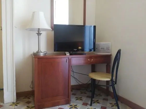 Üç Kişilik Oda