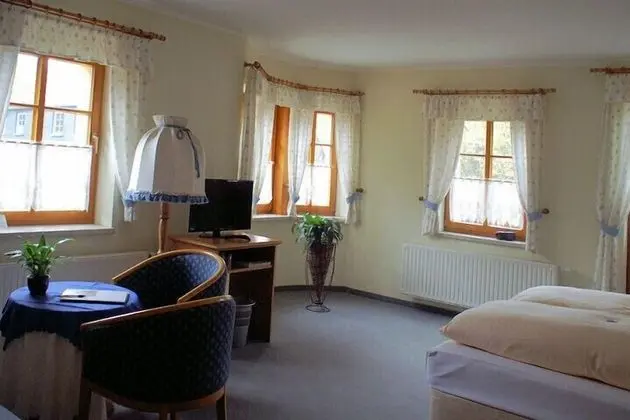 Standard Tek Büyük Yataklı Oda