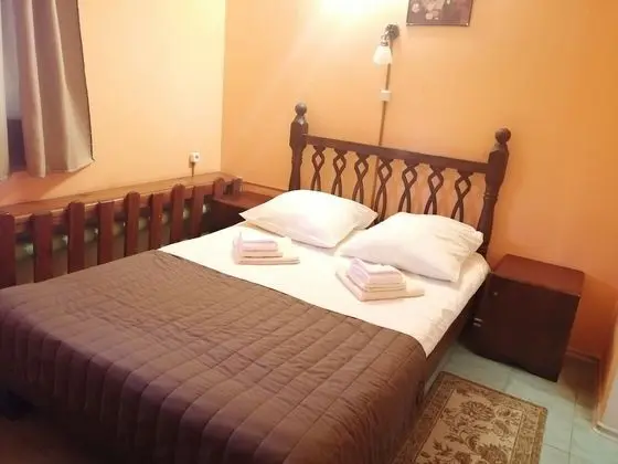 Standard Tek Büyük Yataklı Oda