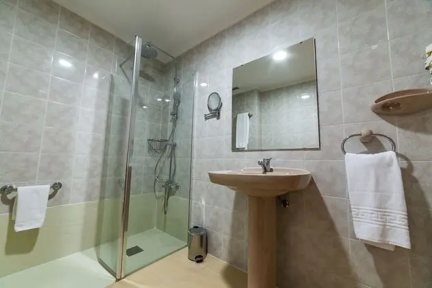 Tek Büyük Yataklı Oda (with Living Room)