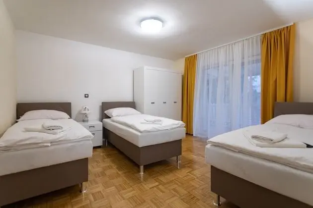 City Üç Kişilik Oda