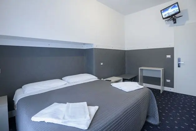 Tek Büyük veya İki Ayrı Yataklı Oda