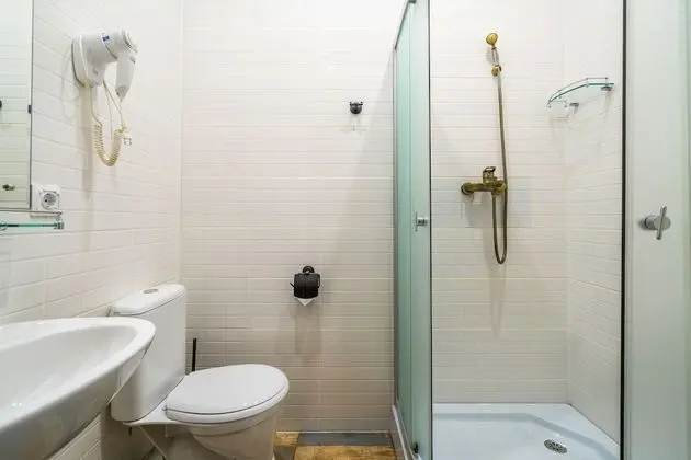 Comfort Tek Büyük veya İki Ayrı Yataklı Oda