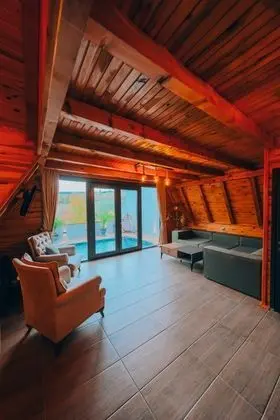 Deluxe Bungalov