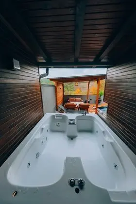 Deluxe Bungalov